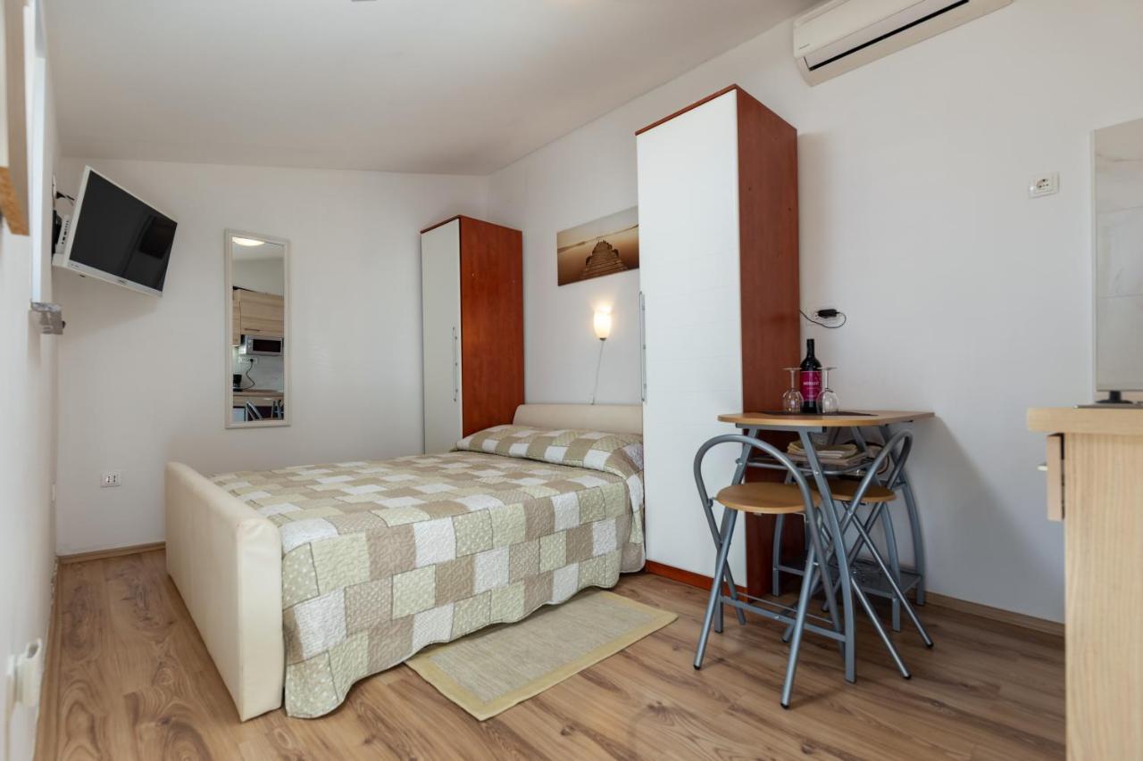 Apartments Elita Rovinj Buitenkant foto